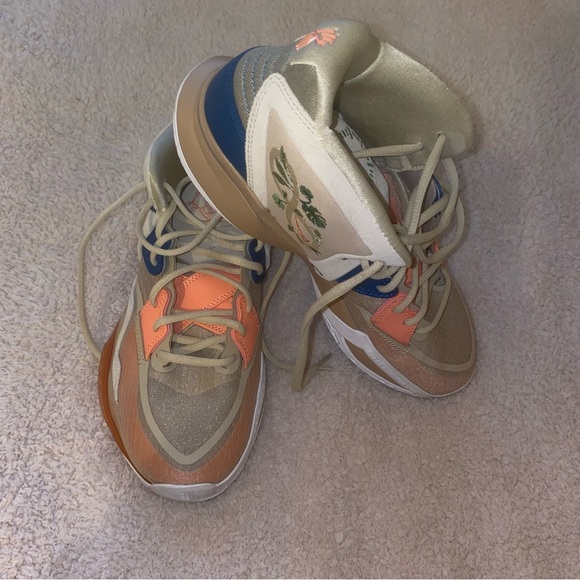 2022 Kyrie Infinity Basketball Sneakers - Picture 2 of 7